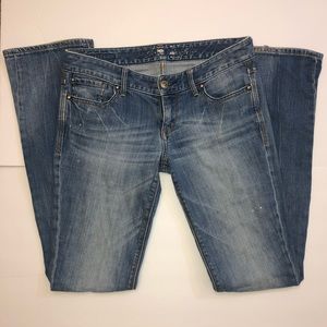 Express low rise light wash denim jeans